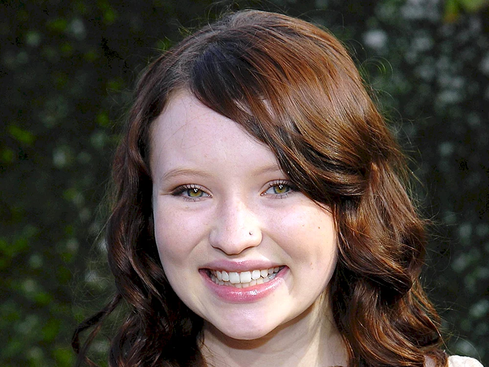 Emily Browning foto