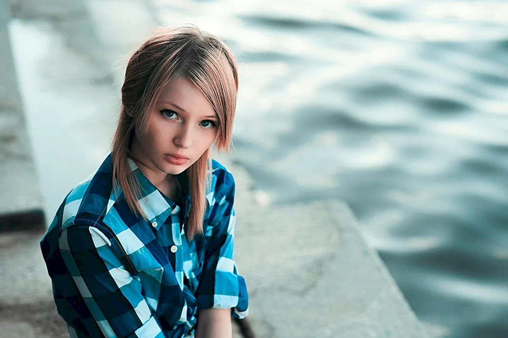 Emily Browning Foto