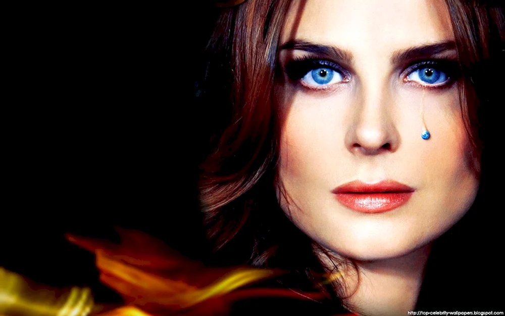 Emily Deschanel heiß