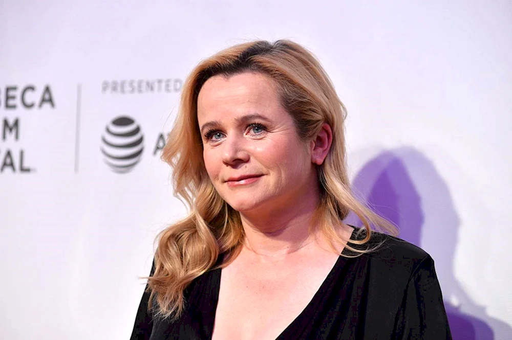 Emily Watson als junge Frau