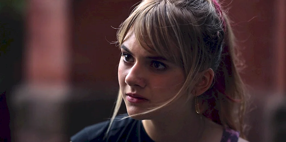 Emilia Jones Schlüsselschlösser
