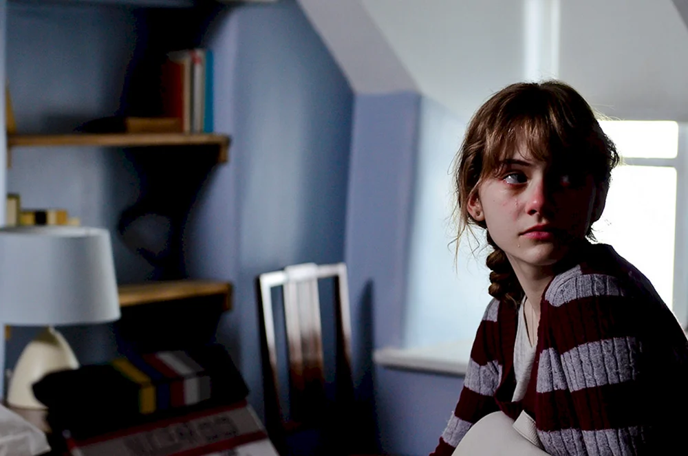 Emilia Jones Utopia