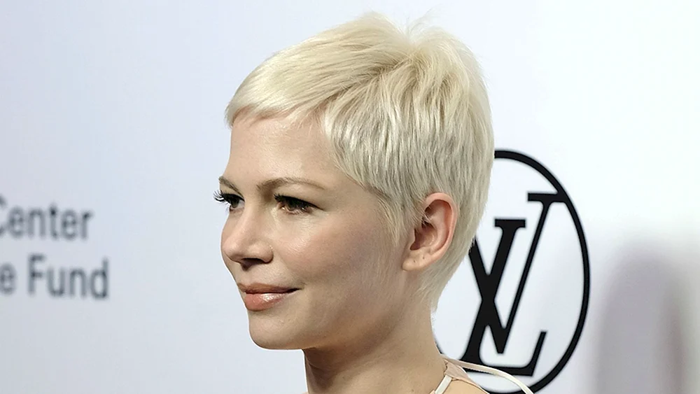 Emilia Clarke Pixie Haarschnitt