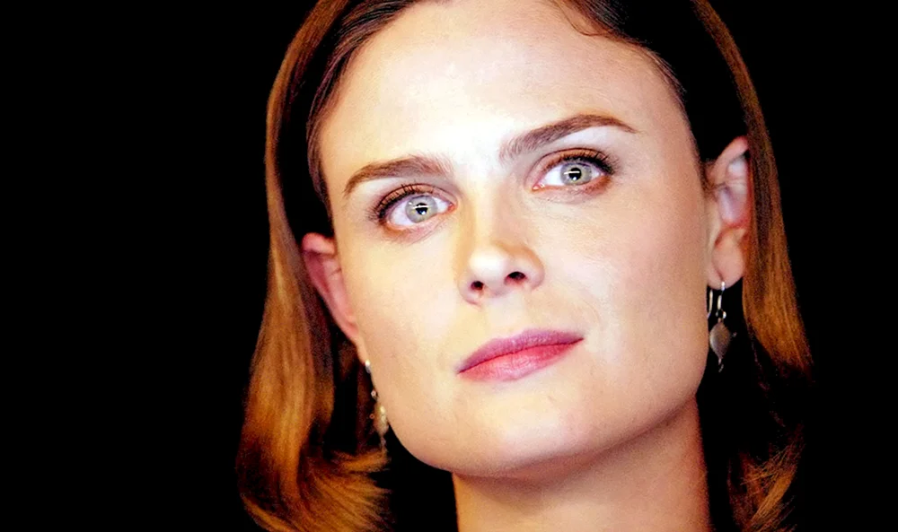 Emily Deschanel Bones