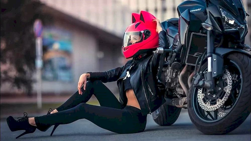 Bikerin Karina Ushakova