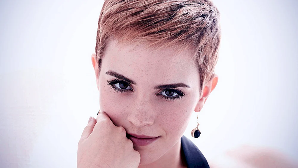 Emma Watson 2022 Kurzhaarschnitt