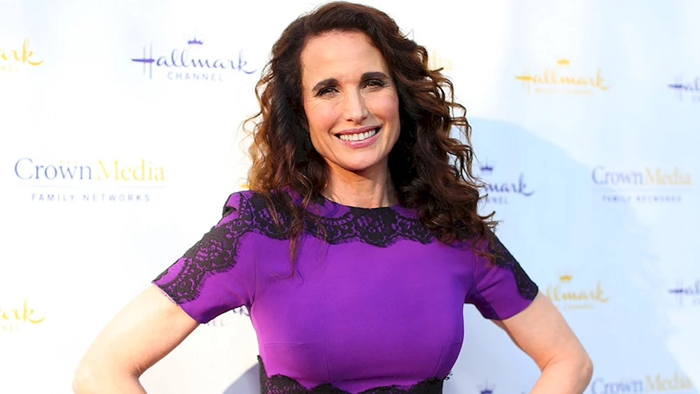 Andy MACDOWELL ist ein junger