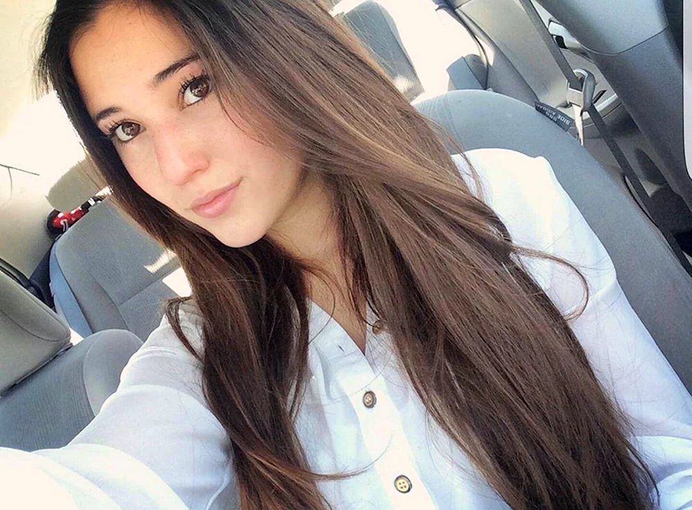 Angie Varona