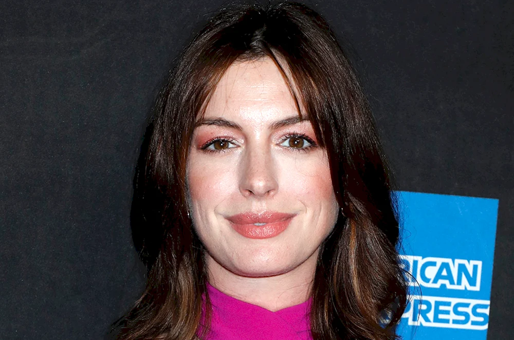Anne Hathaway