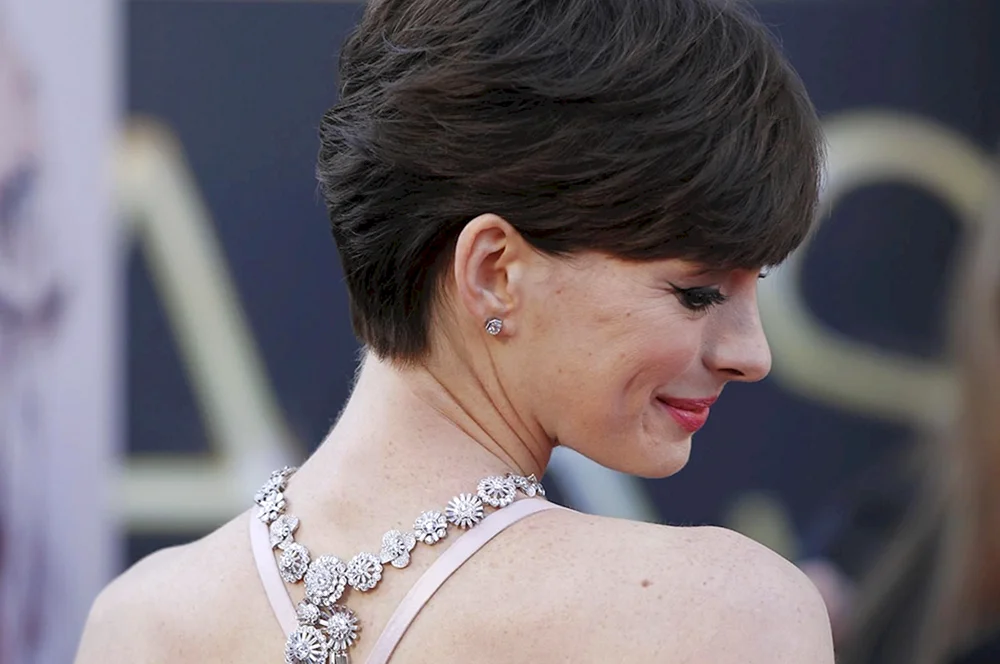Anne Hathaway Kurzhaarschnitt