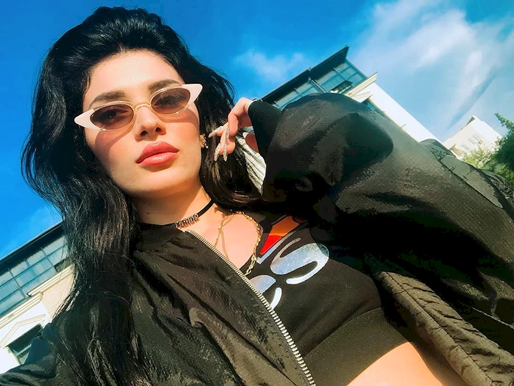 Era Istrefi