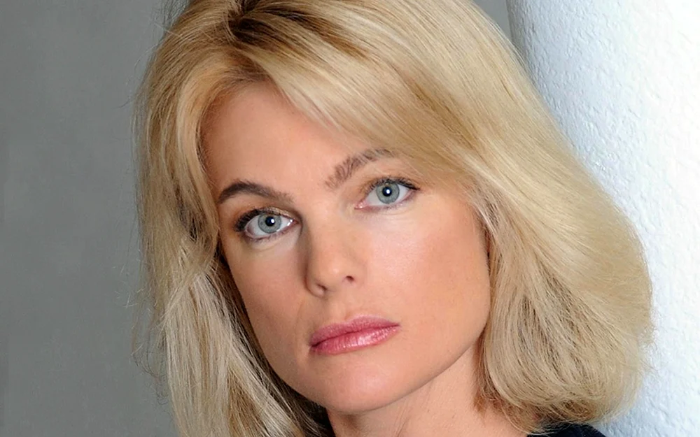 Erica Eleniak Dracula 3000