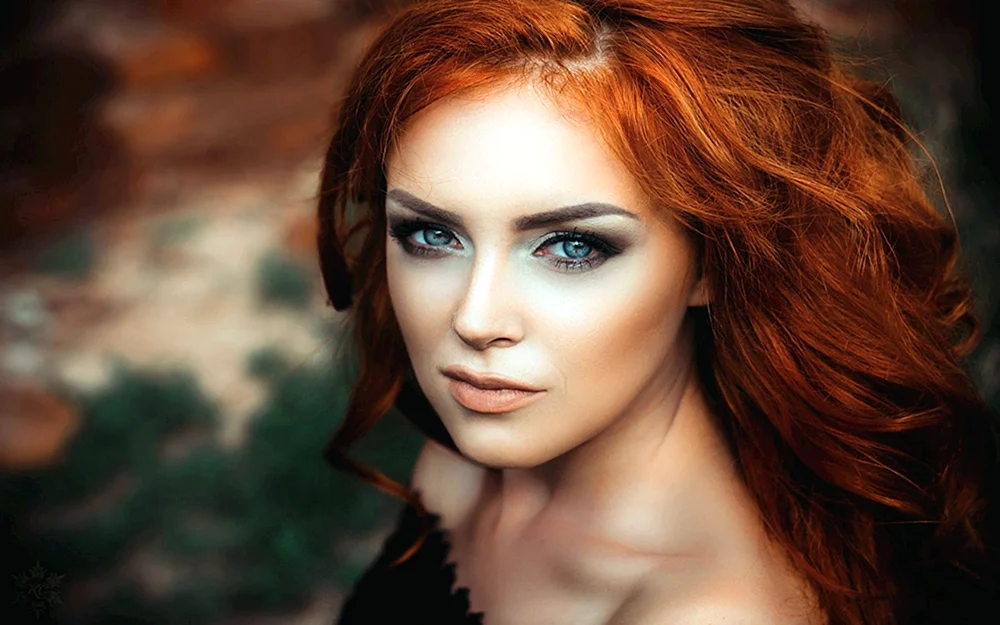 Alexandra Girsky rothaarig
