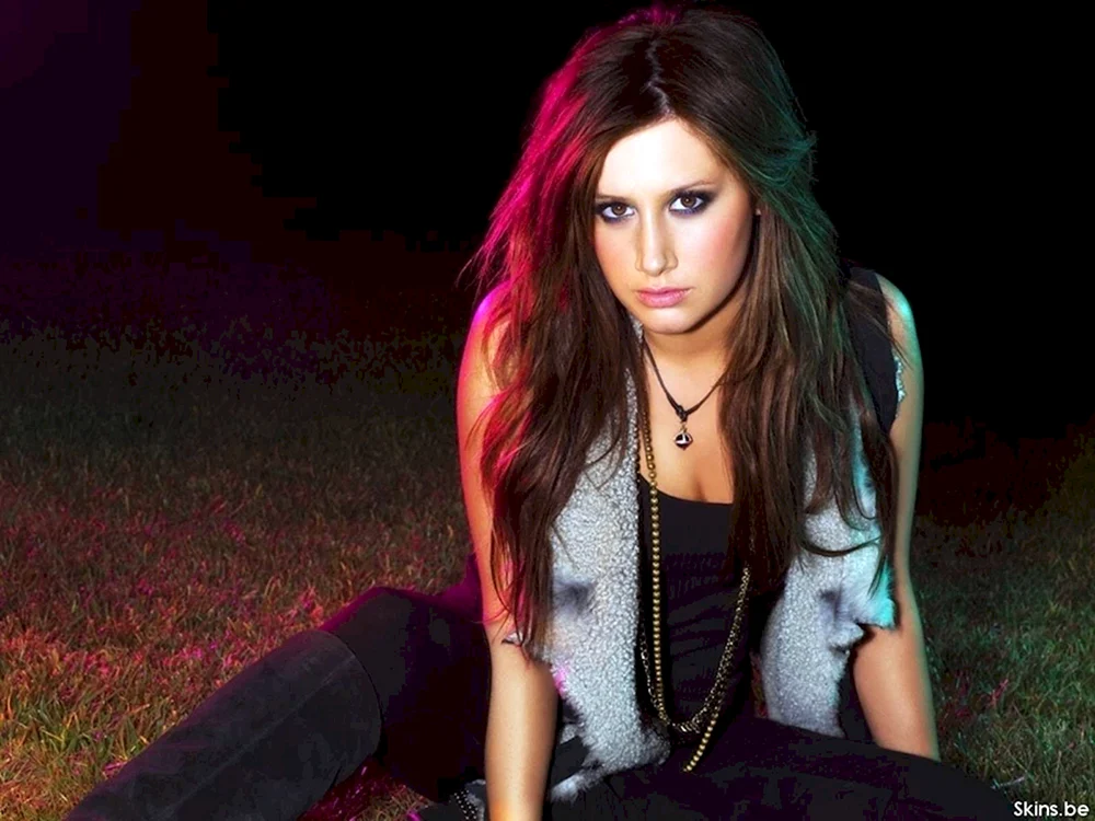 Ashley Tisdale 2020