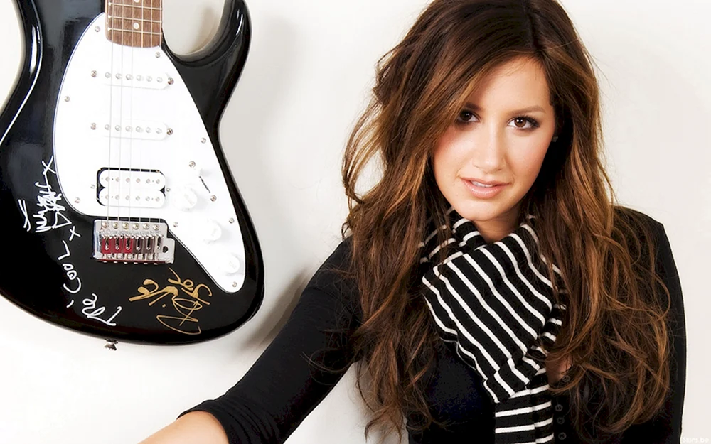 Ashley Tisdale 2022