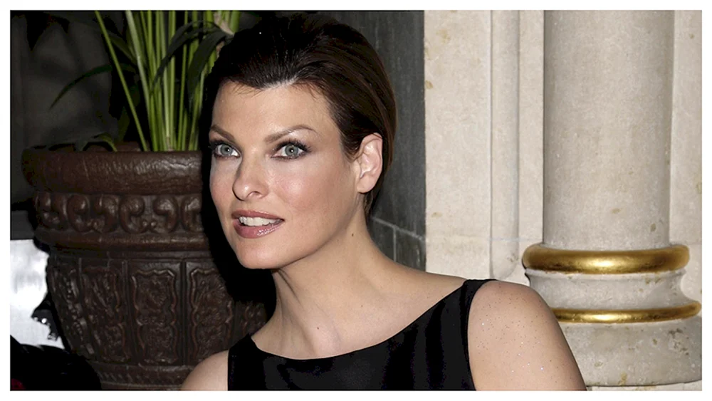 Linda Evangelista 2022