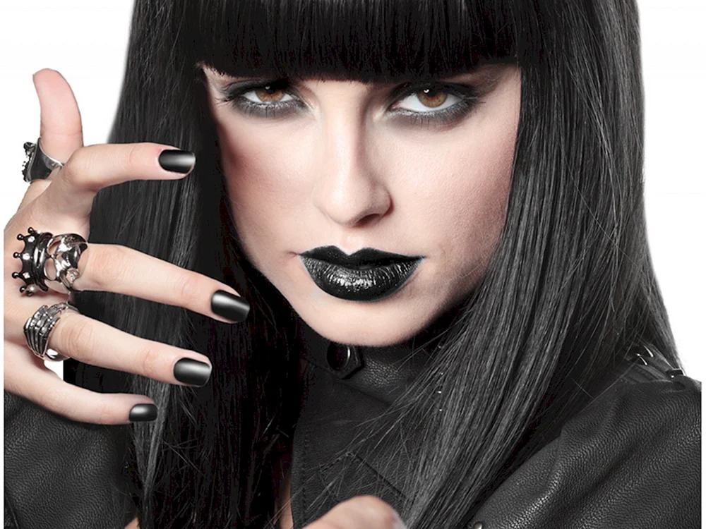 Eva Green Gothic Make-up