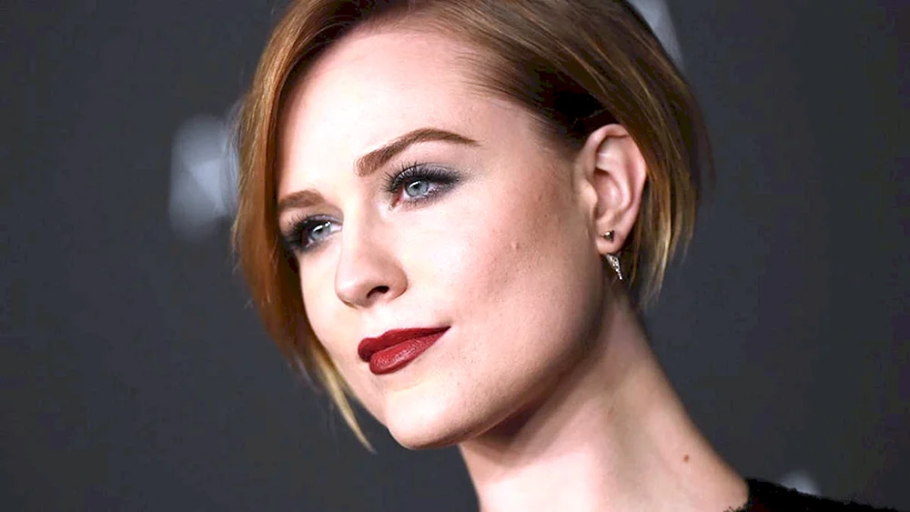 Evan Rachel Wood mit kurzen Haaren