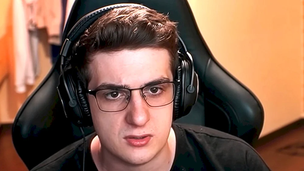 Evelon streamer