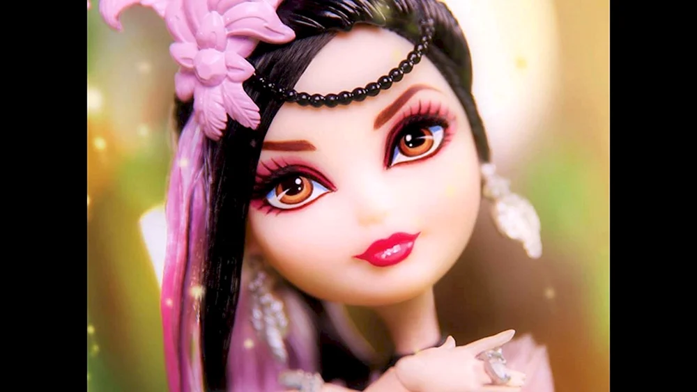 Ever After High Dutchess Swan