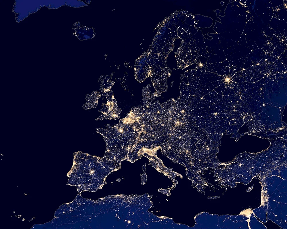 Europa bei Nacht aus dem Weltraum
