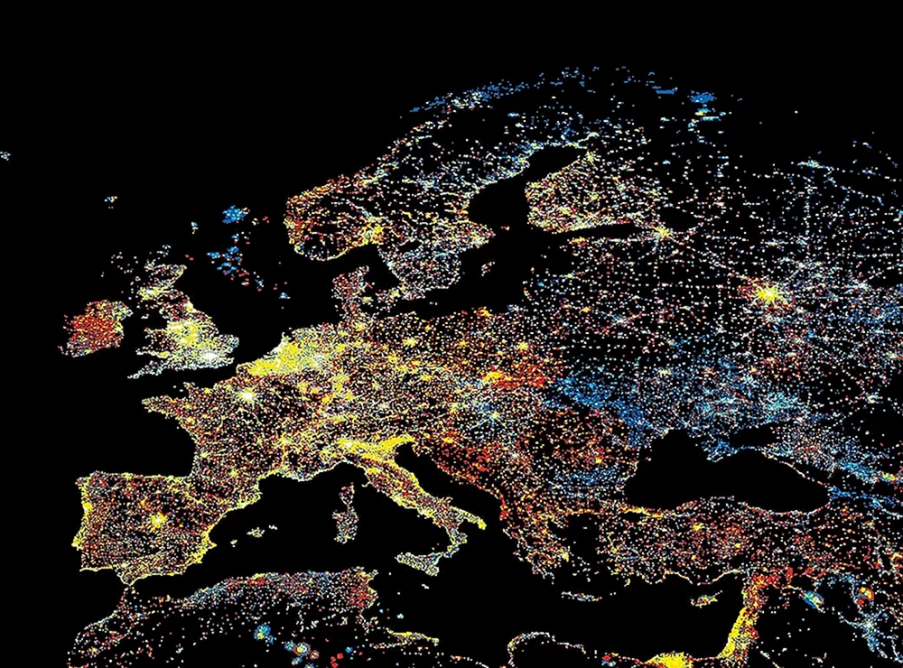 Europa aus dem Weltraum. Europa aus dem Weltraum bei Nacht