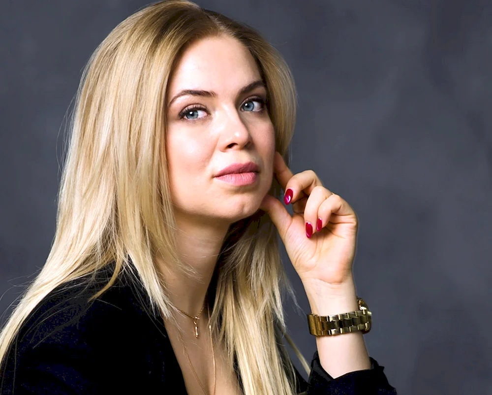 Ezhova Elena Valerievna