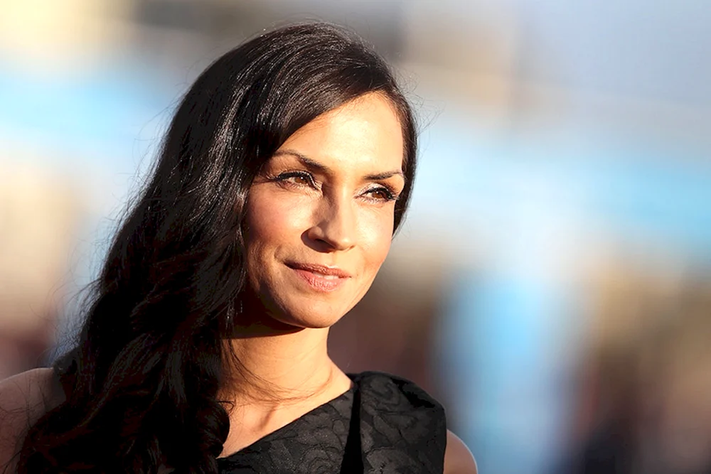 Famke Janssen 2021