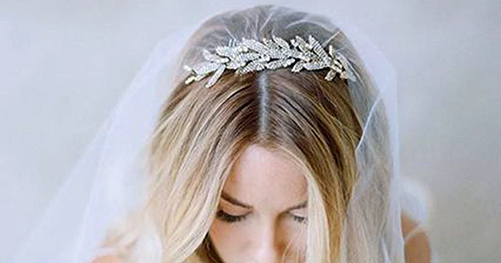 Locken mit Schleier für die Hochzeit