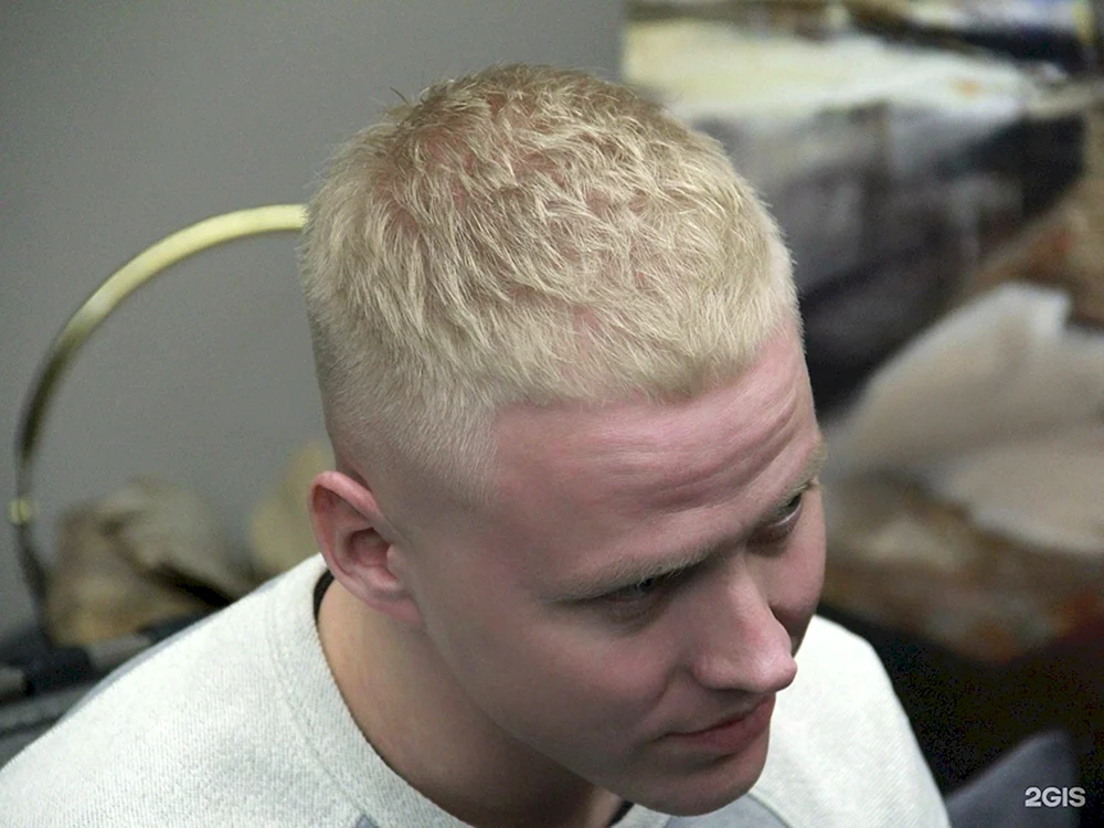 Langer Bob blond