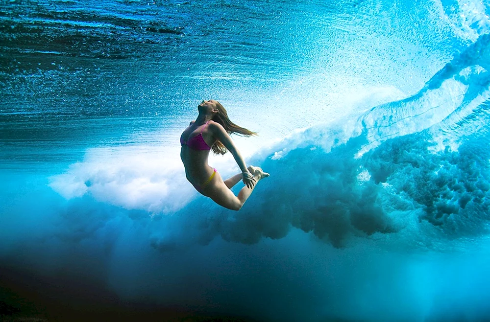 Felicity Palmer Surferin