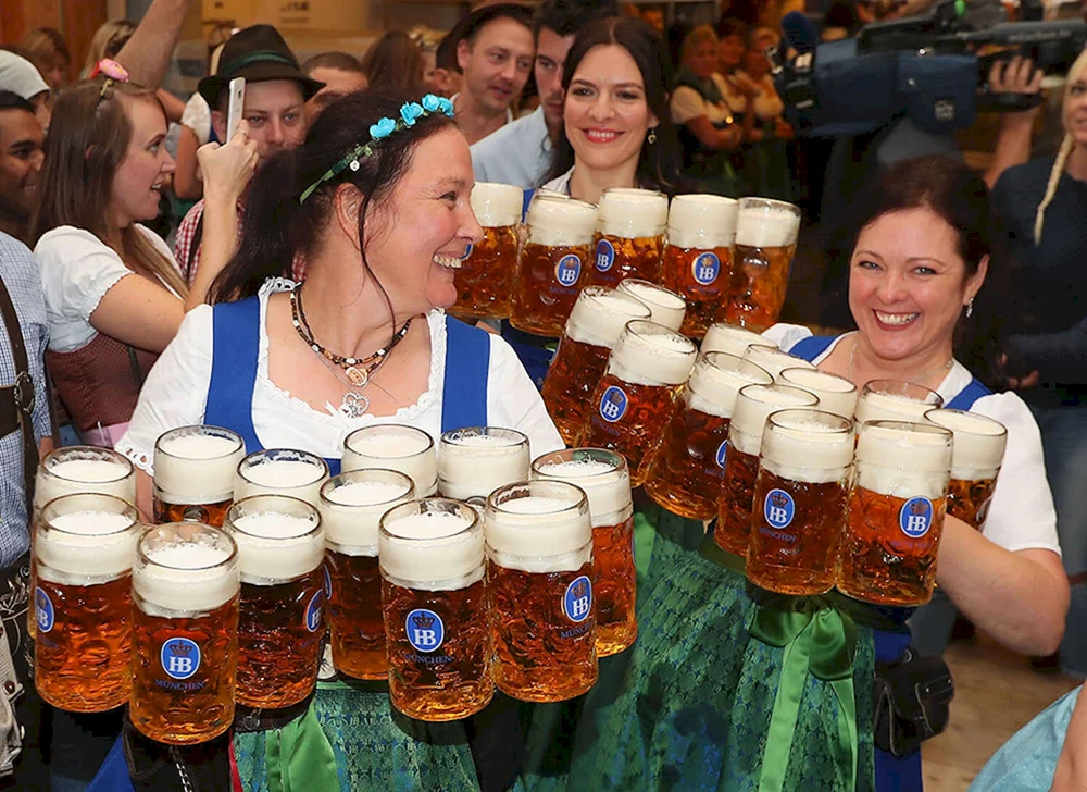 Deutsches Oktoberfest Bierfest Mädchen