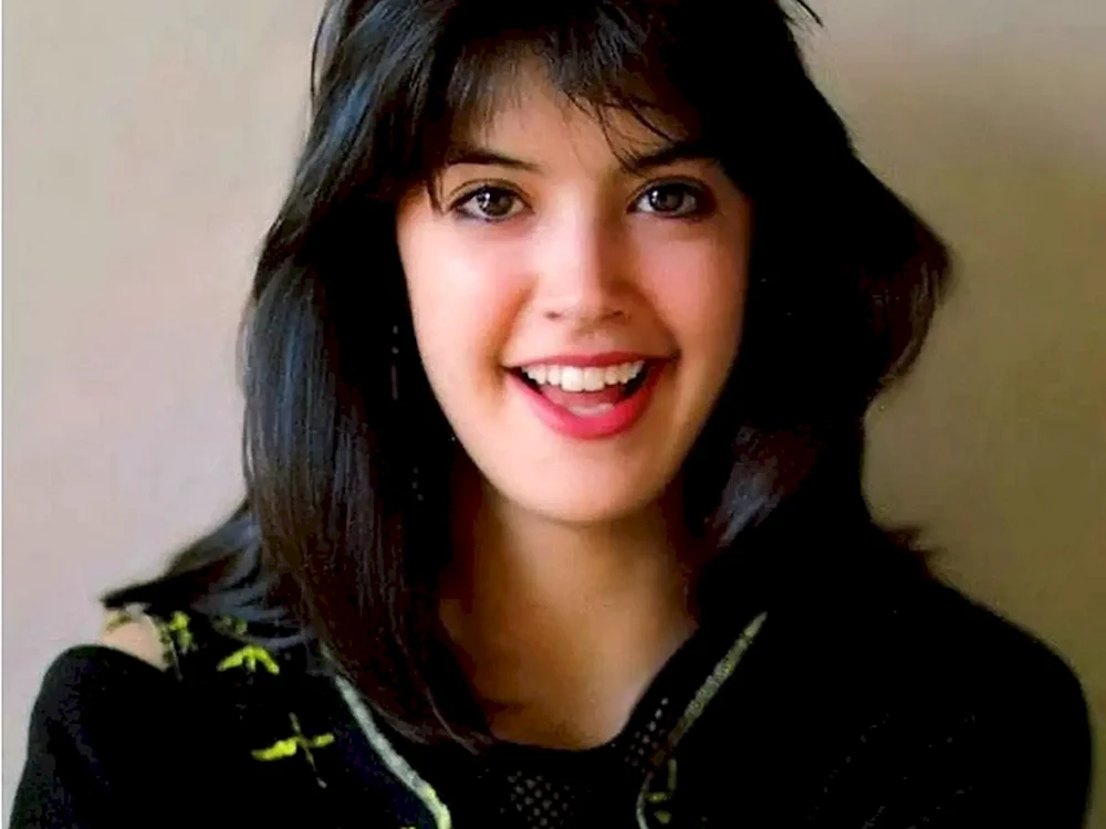 Phoebe Cates