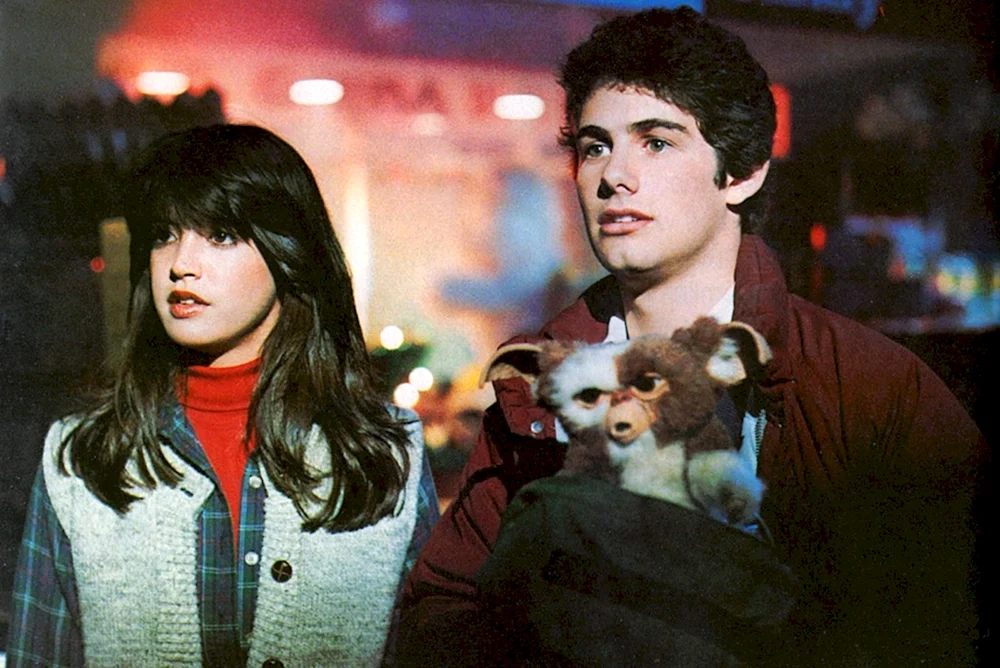 Phoebe Cates