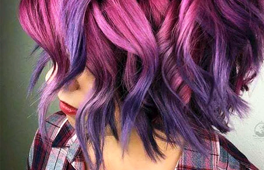 Violette Haarfarbe Haare