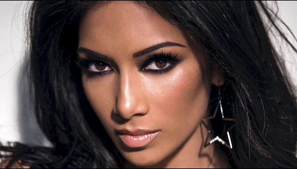 Makeup für Megan Fox