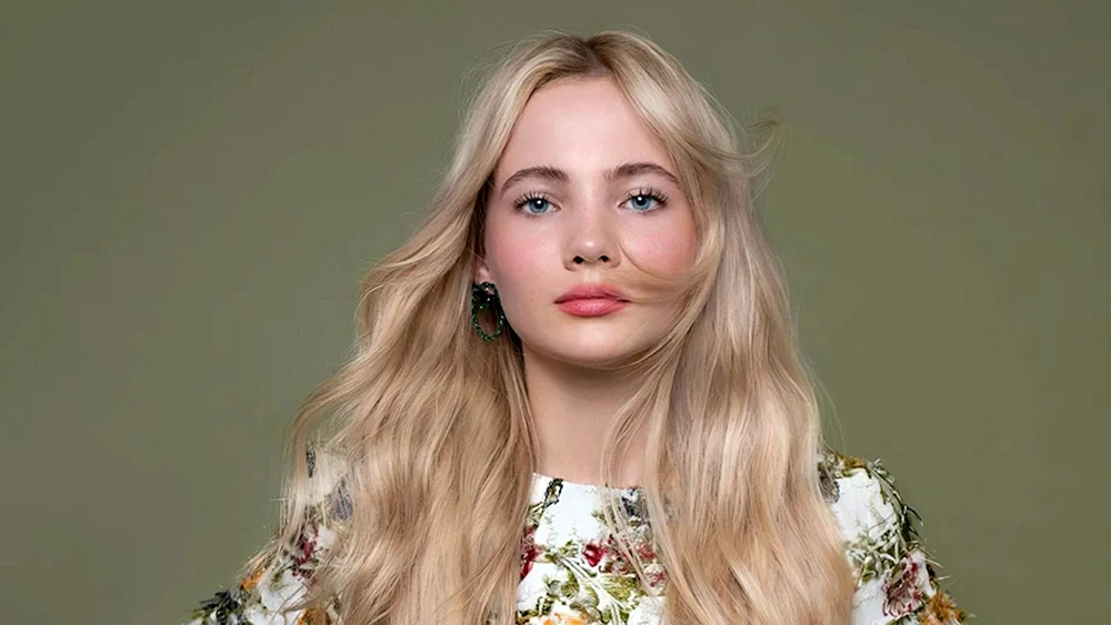 Freya Allan