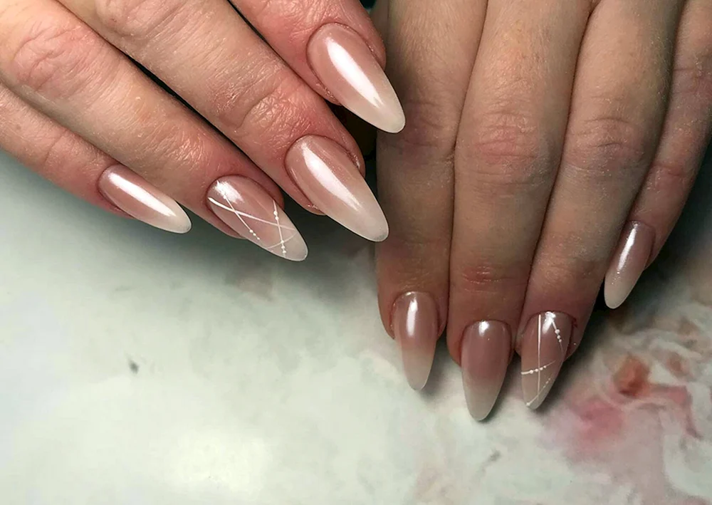Französische Mandel Ombré Gradient