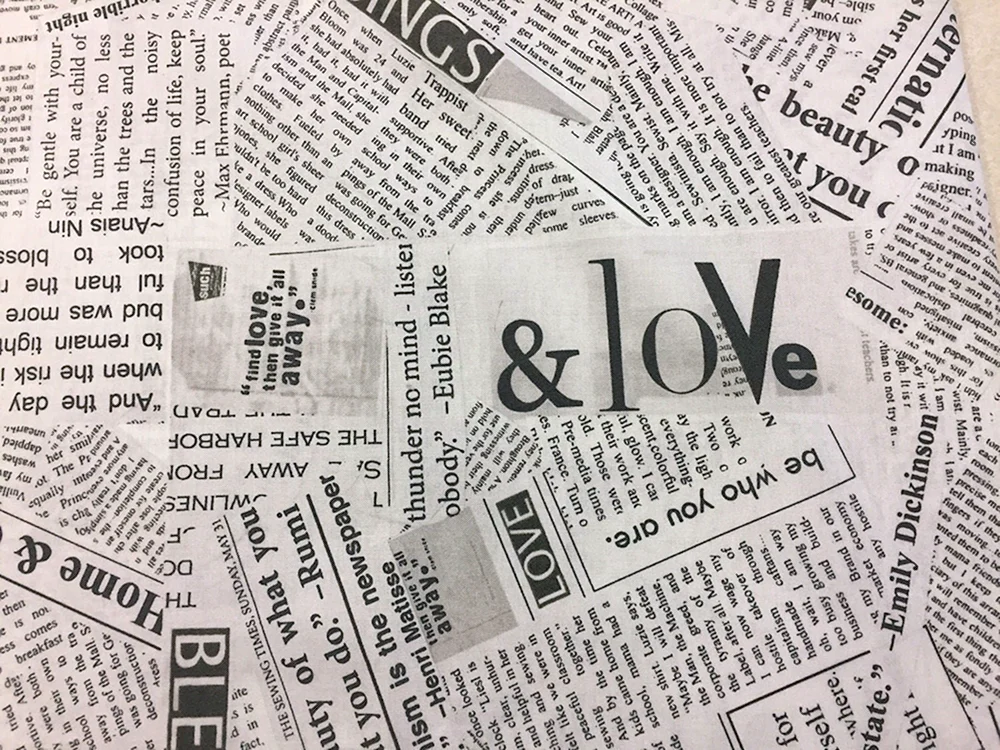 Glänzende Zeitschriftenstapel