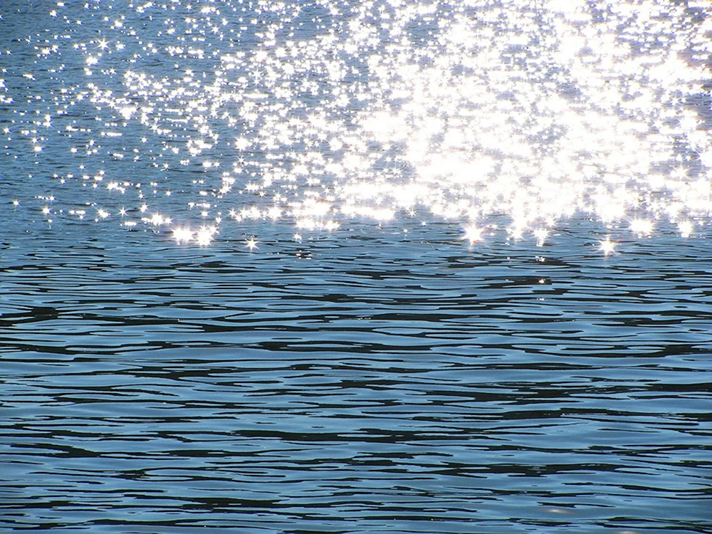 Blendung auf dem Wasser