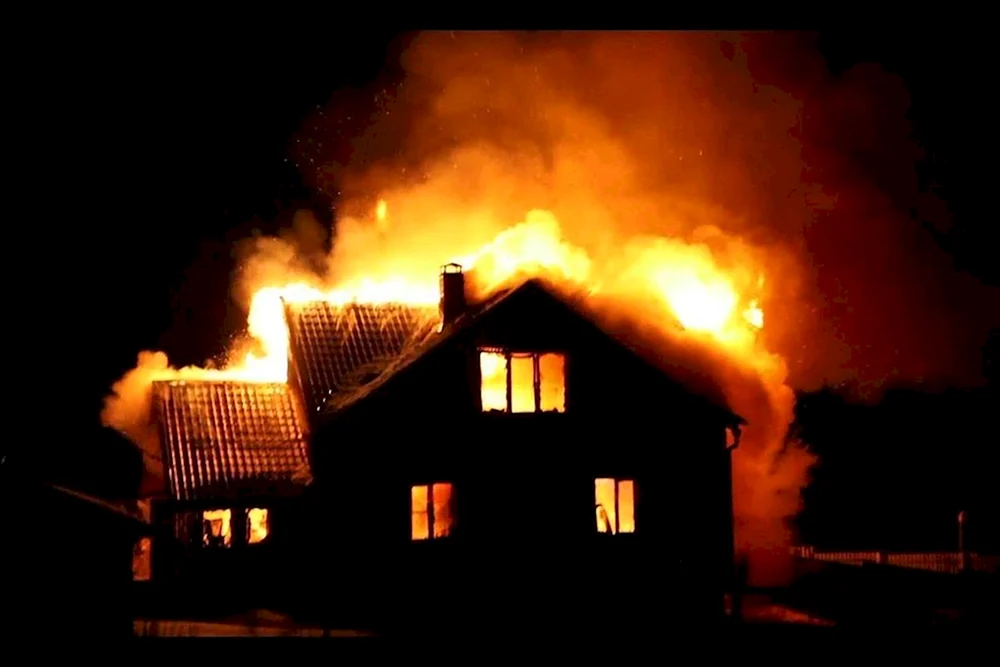 Brennendes Haus