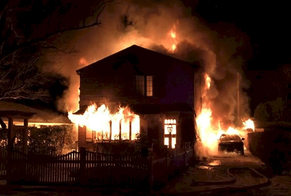 Brennendes Haus