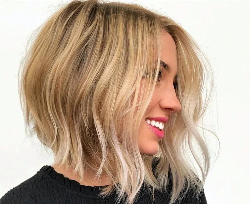 Graduierter Messy Bob Cascade