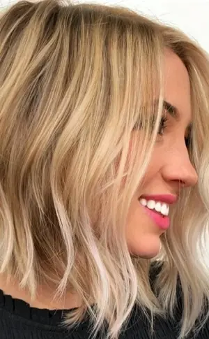 Abgestufter Messy Bob Kaskad