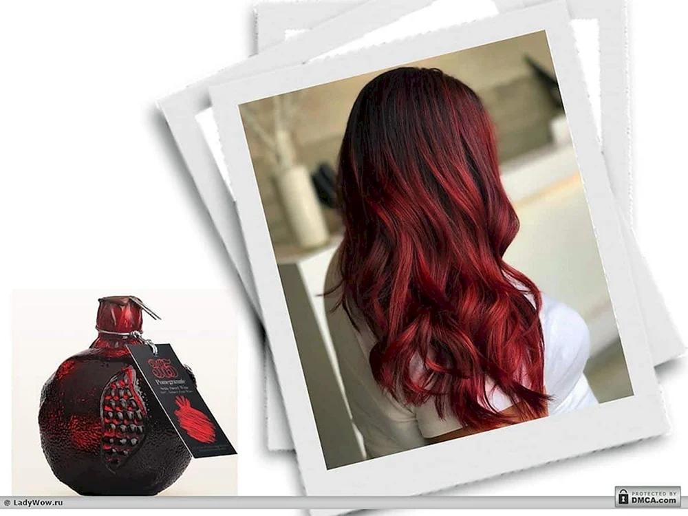 Dunkles Haar mit rotem Schimmer
