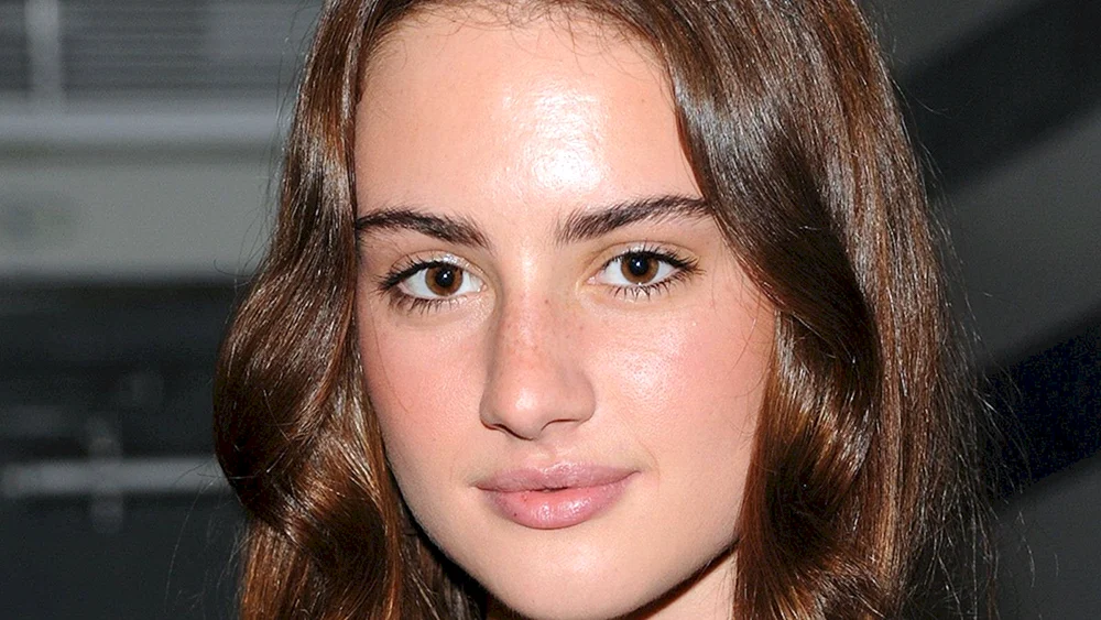 Grace Van Patten.