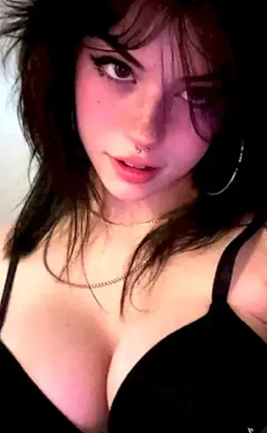 HANNAHOWO 1