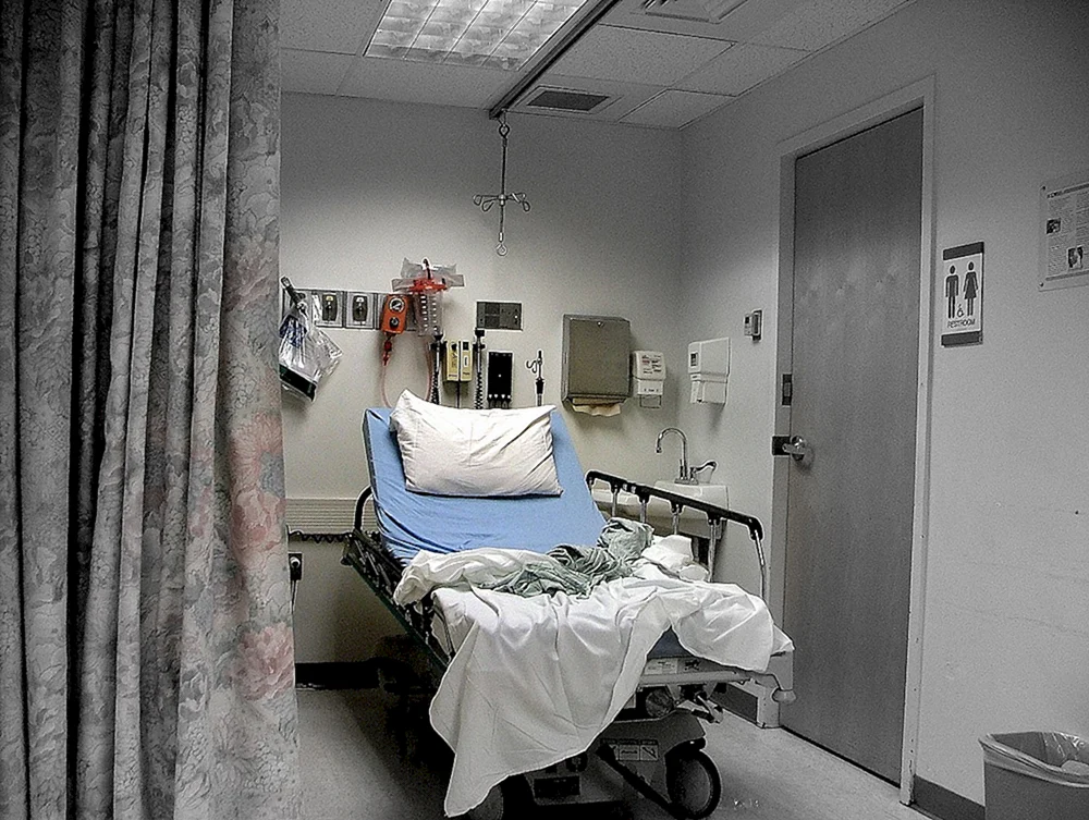 Krankenhausbett