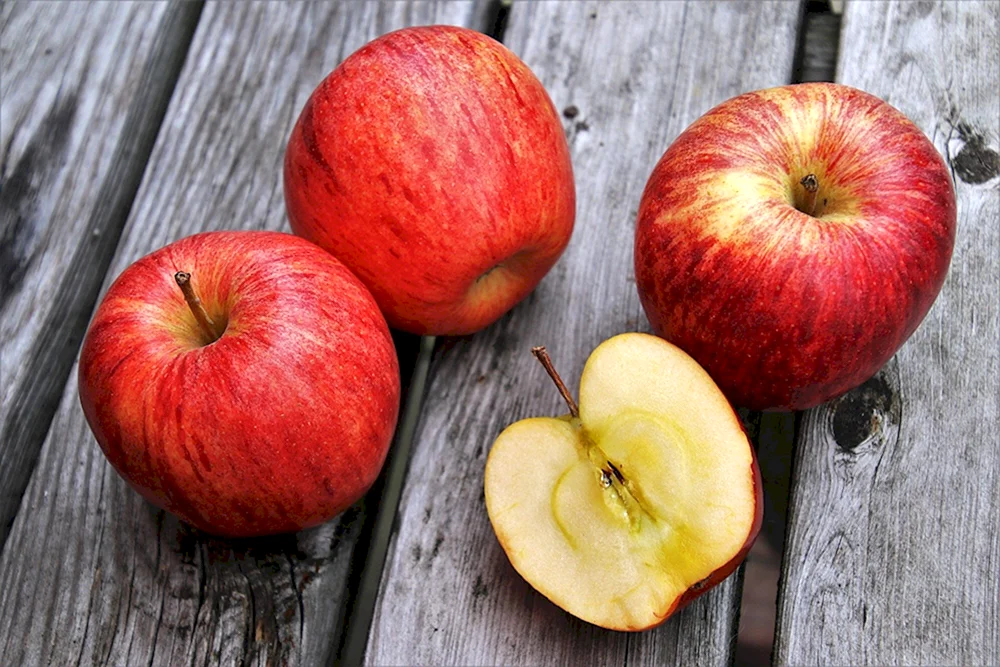 Rote Äpfel