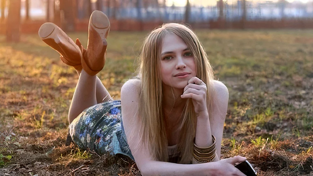 Yana Enzhaeva Schauspielerin